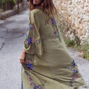 ADDILYNN'S FLORAL EMBROIDERED KIMONO